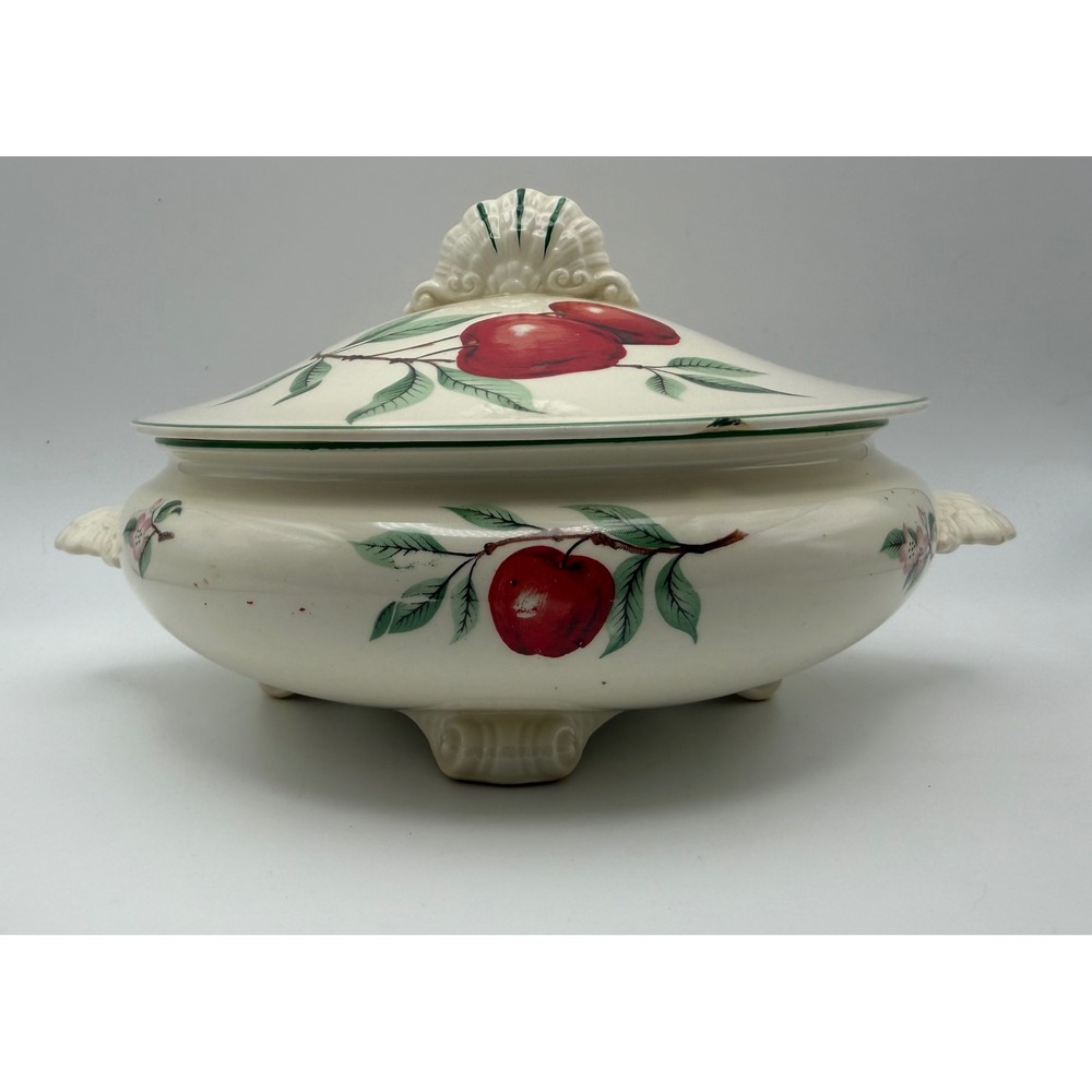 Vintage Nautilus Eggshell USA Apple Tureen with Lid Footed Serving  B51 N8